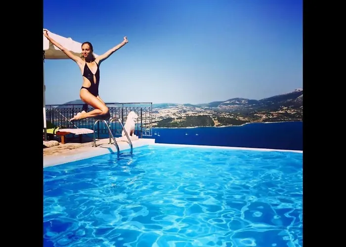 Thearesort Exclusive